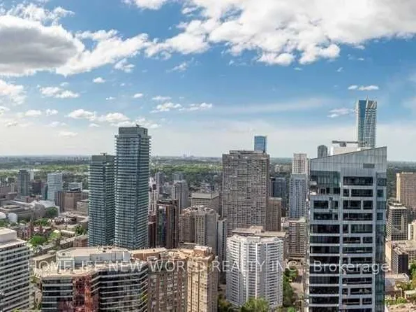 11 Wellesley St W, Toronto, ON