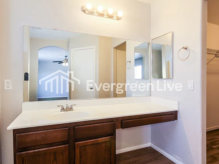 11148 W Campbell Ave — Photo 9