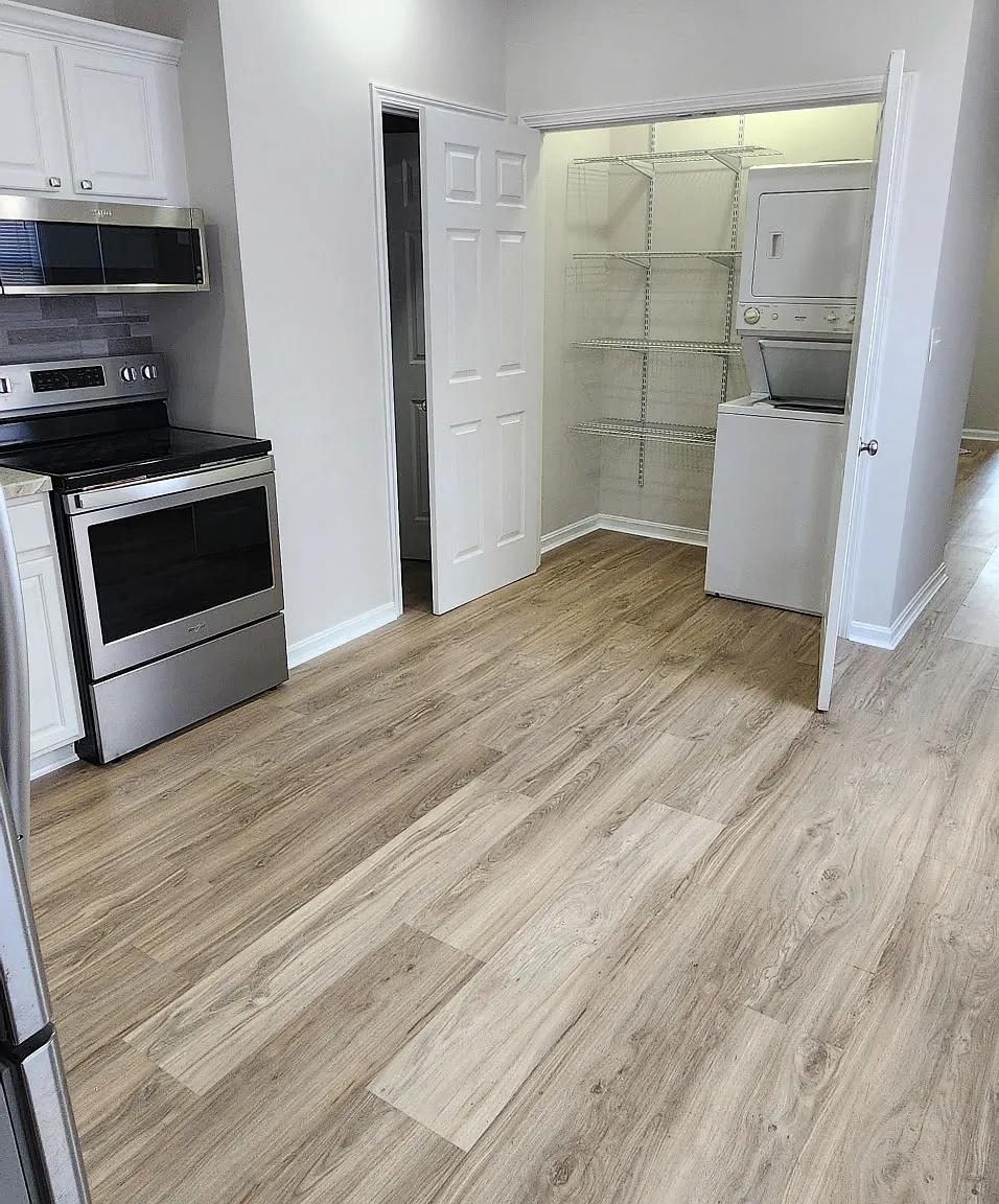 2 bed, 950 sqft, $1,250 — Photo 3