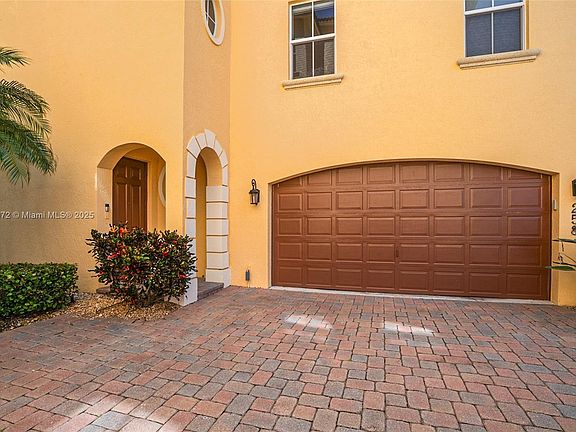 4th image of 258 Ocean Bay Dr #258