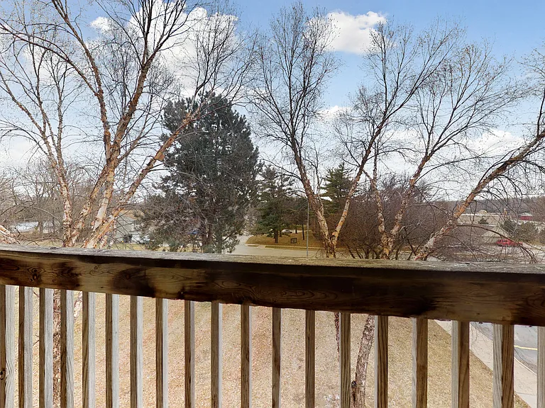 Robin Hill — Photo 57