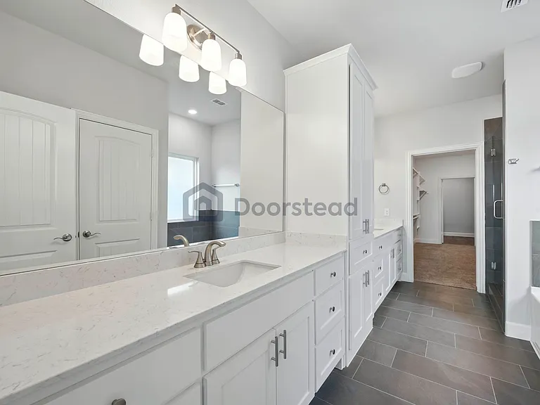 652 Parkside Dr — Photo 32