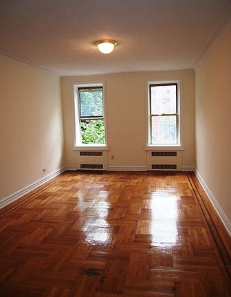 2nd image of 415 E 17th St APT 1b