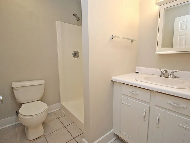 1141 Virginia St — Photo 14