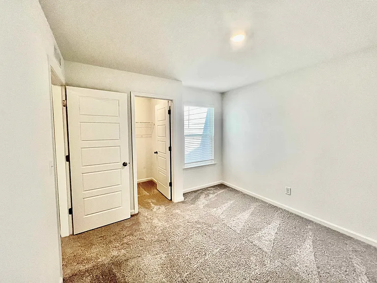 6220 Old Tavern Dr — Photo 17