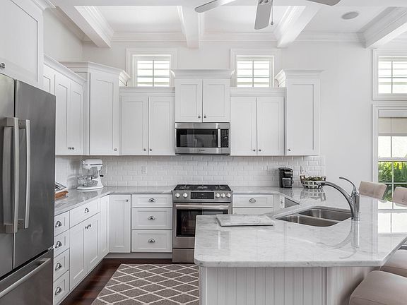 3rd image of 3577 Ocean Dr