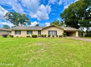 201 Dallas St, Crystal Springs, MS 39059