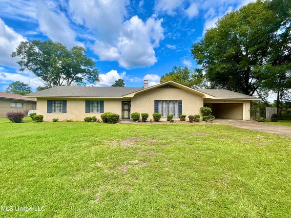 201 Dallas St, Crystal Springs, MS 39059