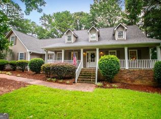 47 Shady Valley Dr, Carrollton, GA 30116