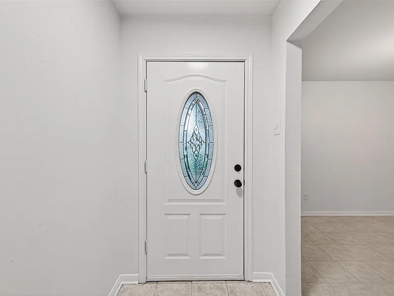 12818 Westella Dr — Photo 5