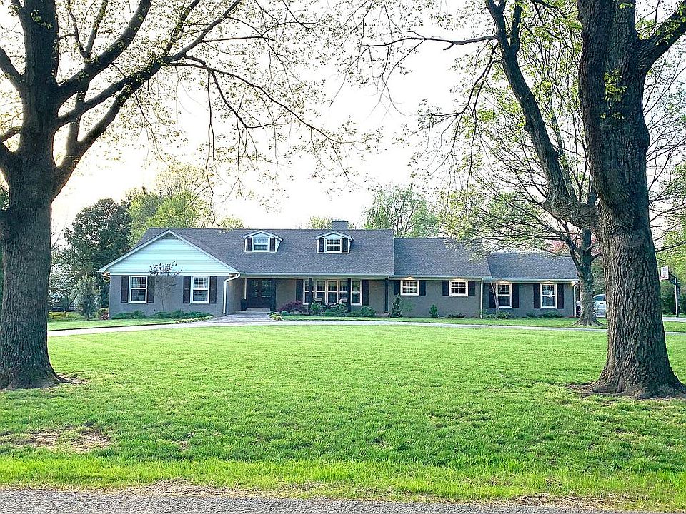 1st image of 909 Smith Ct