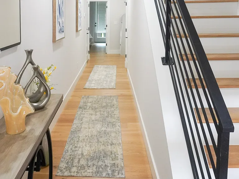 68 Boulevard SE — Photo 43