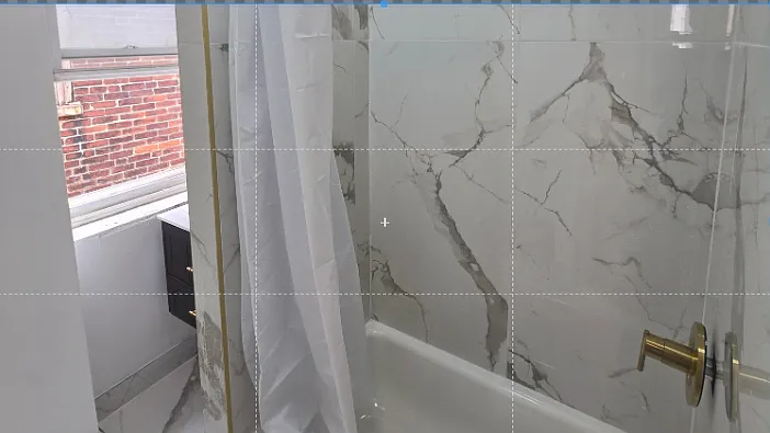 Marble tiles in the main bathroom