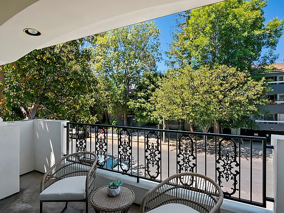 5th image of 1878 Greenfield Ave APT 206