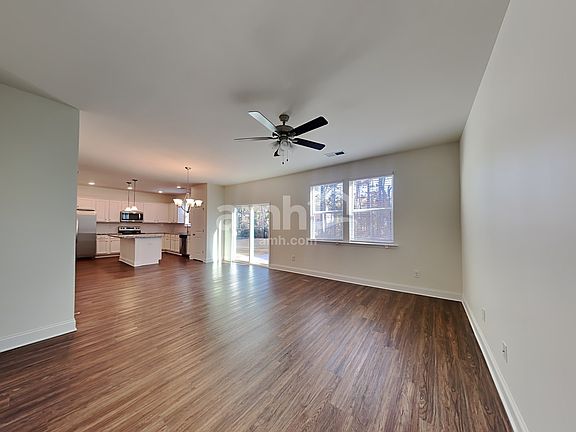 5th image of 212 Rivulet Dr