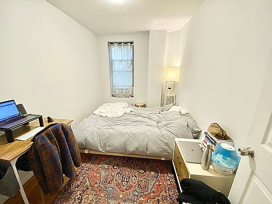 2nd image of 244 Waverly Pl APT 2B