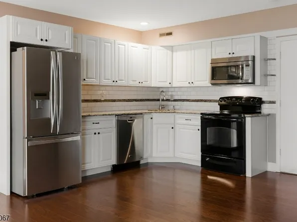 2219 North Ave, Unit 14, Scotch Plains Twp., NJ 07066