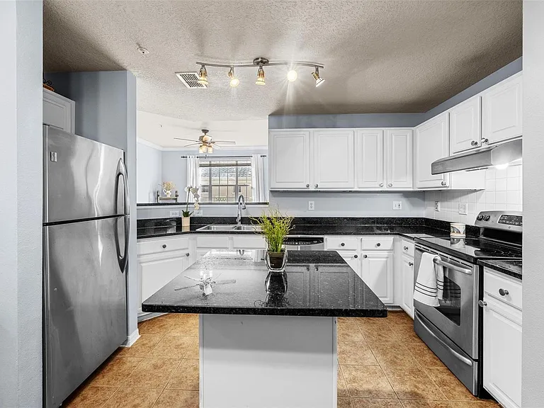 501 Knights Run Ave #1123 — Photo 16