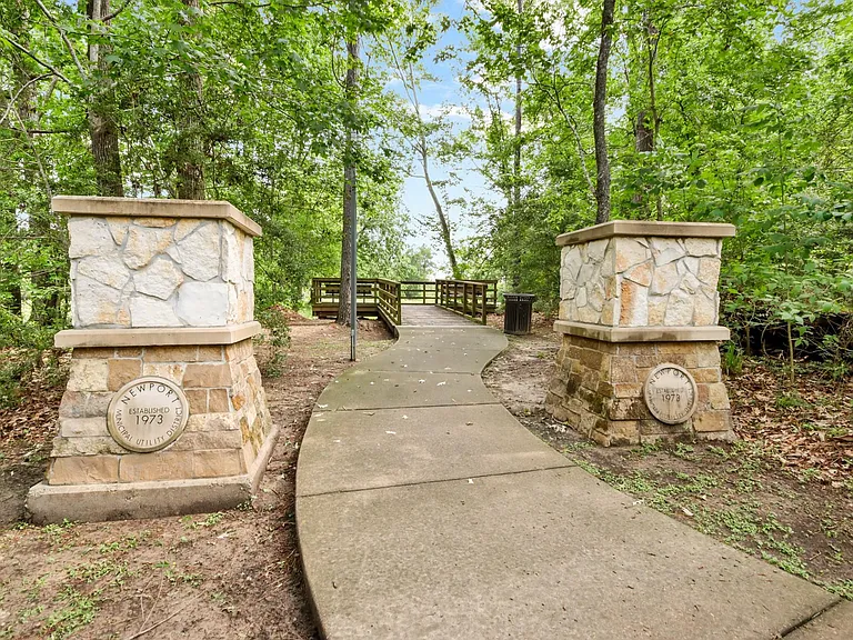702 S Galley Dr — Photo 30