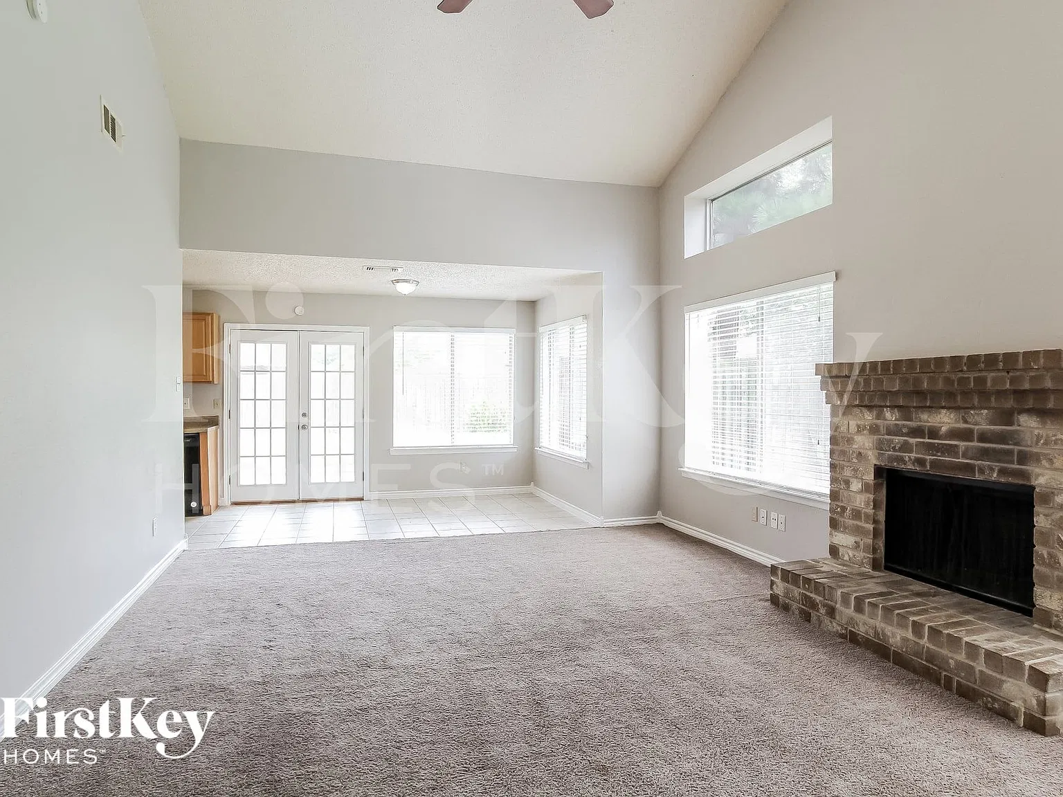 3 bed, 2.0 bath, 1202 sqft, $1,940 — Photo 3