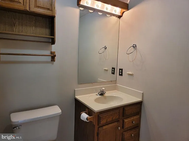 104 Township Ct — Photo 16