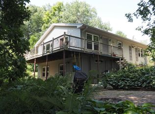 4918 Red School Rd, Central City, IA 52214