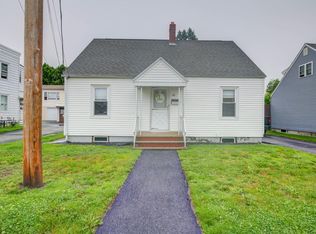 80 Fairlawn Ave, Lewiston, ME 04240