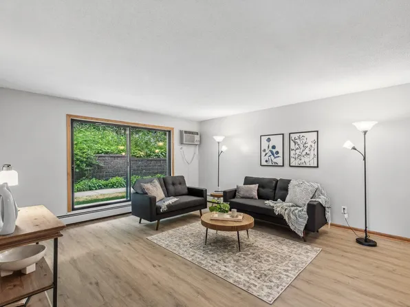 205 Barry Ave S APT 102, Wayzata, MN 55391