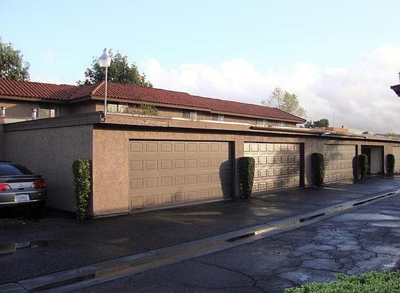 4th image of 937 Willow Ave