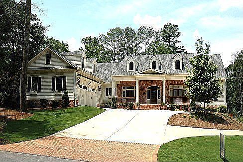 1st image of 720 Austin Dr SE