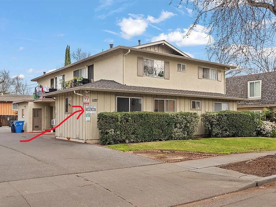 1237 Coronado Dr #1