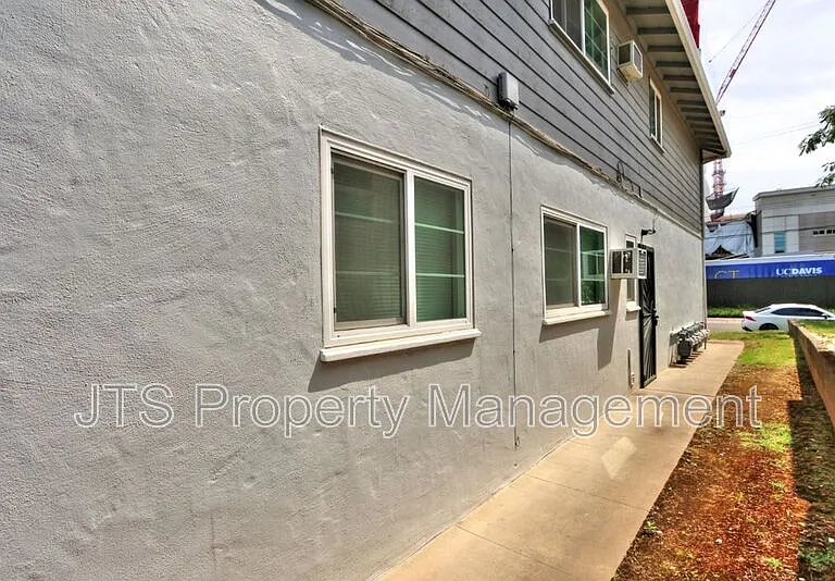 4439 V St #1 — Photo 61