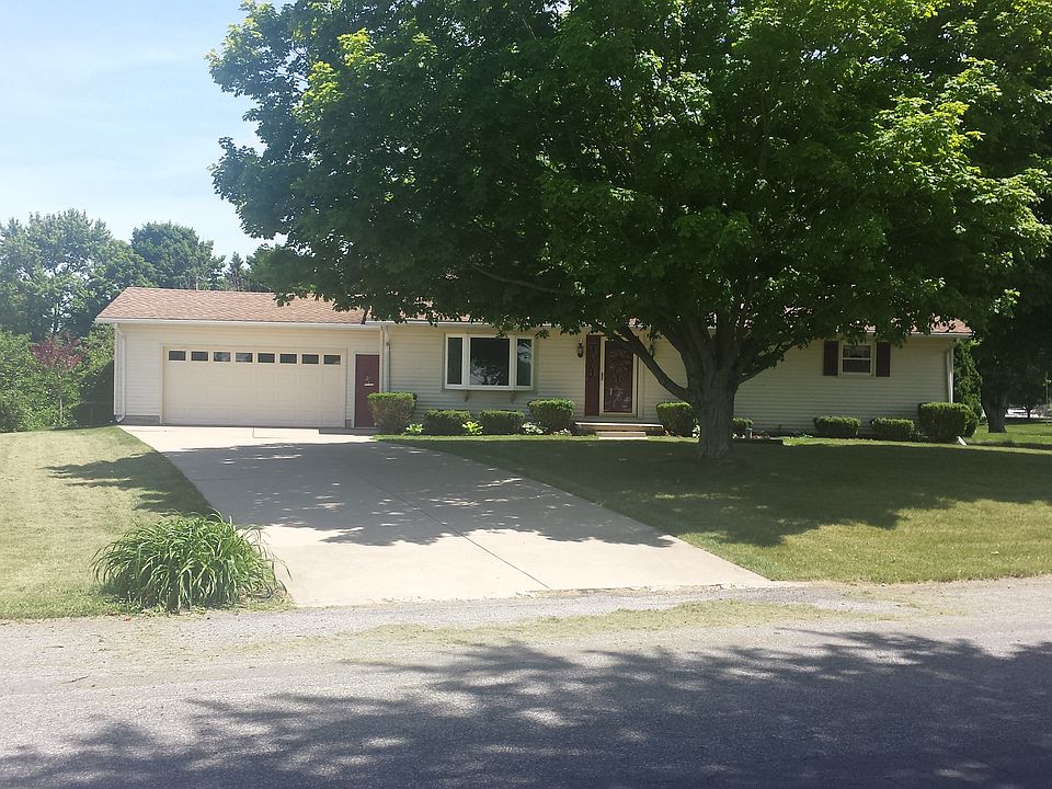 1st image of 8443 King Arthur Dr