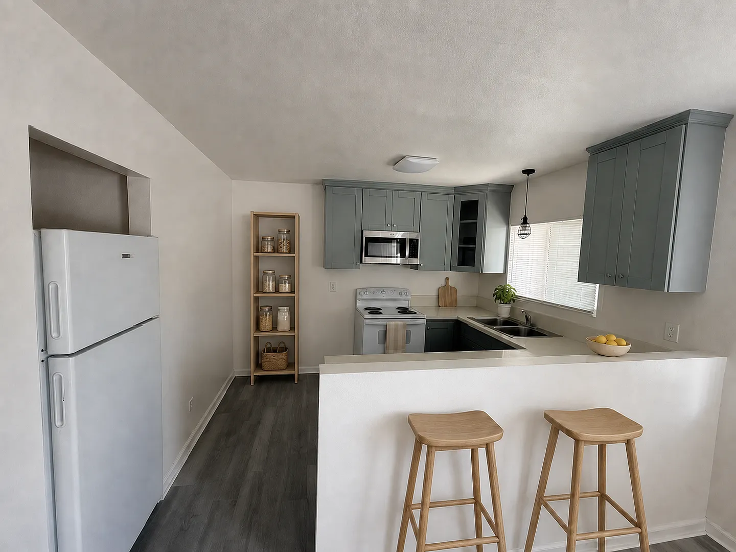 5415 Imperial Ave — Photo 2