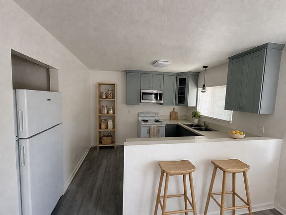2nd image of 5415 Imperial Ave #4