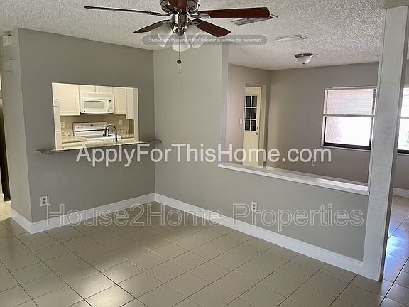 4th image of 4923 Pennsbury Dr