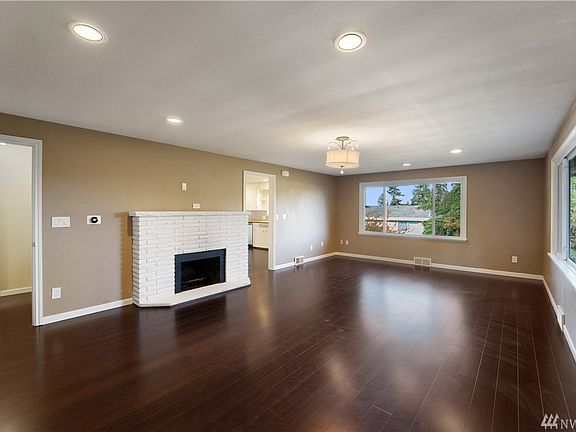 2nd image of 16029 84th Ave NE