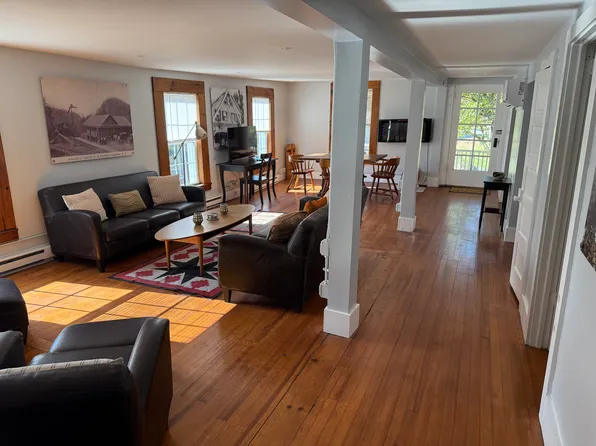 (undisclosed Address), Rosendale, NY 12472