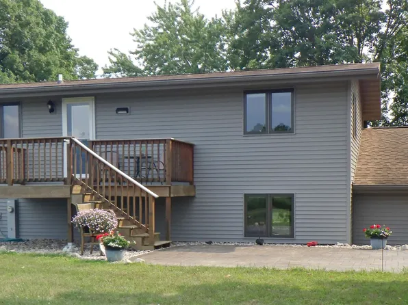 N10923 Yaeger Rd, Clintonville, WI 54929
