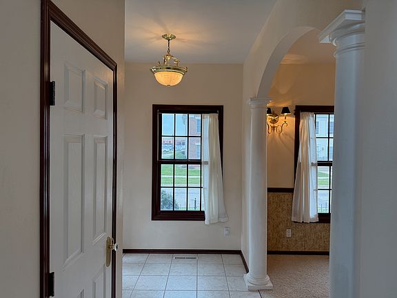 5th image of 2518 Bristol Dr