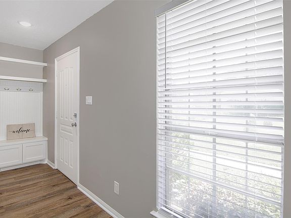 3rd image of 2320 Shadowdale Dr #296
