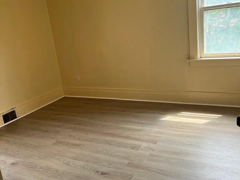 193 Minnesota Ave #2 — Photo 10