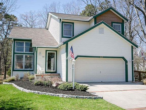 3rd image of 525 Saratoga Pl