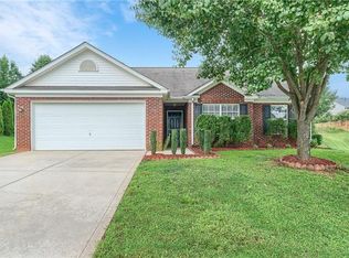 1952 9th Street Pl SE, Hickory, NC 28602