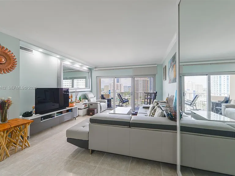 1980 S Ocean Dr #11K — Photo 4