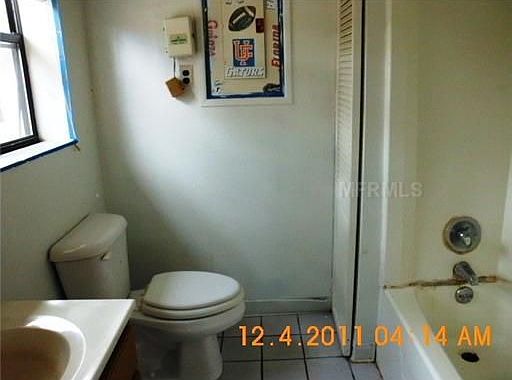 5th image of 200 N Carpenter Ave