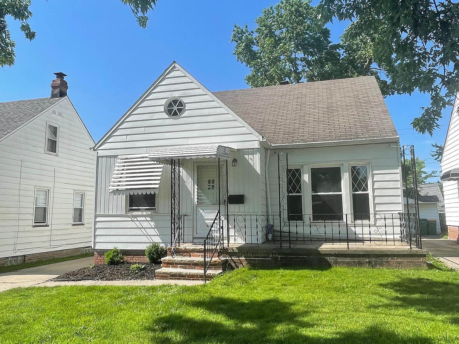 なっつページ 18301 Knoll Dr, Maple Heights, OH 44137 | Zillow