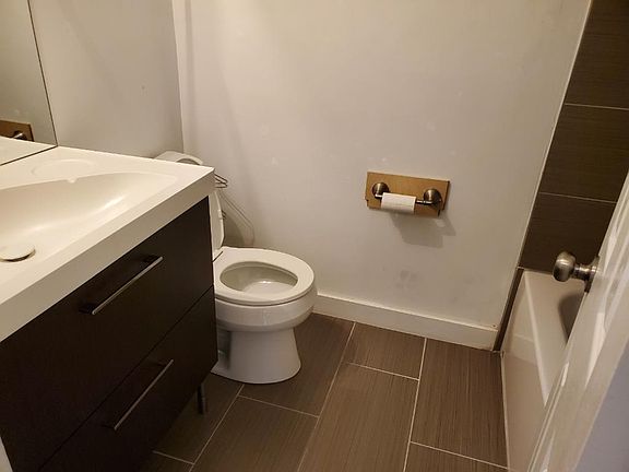 3rd image of 4118 Mangalore Dr APT 101