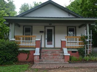 722 N 3rd Ave, Siler City, NC 27344