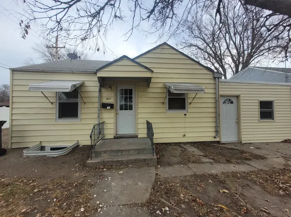 1611 N Locust St, Grand Island, NE 68801